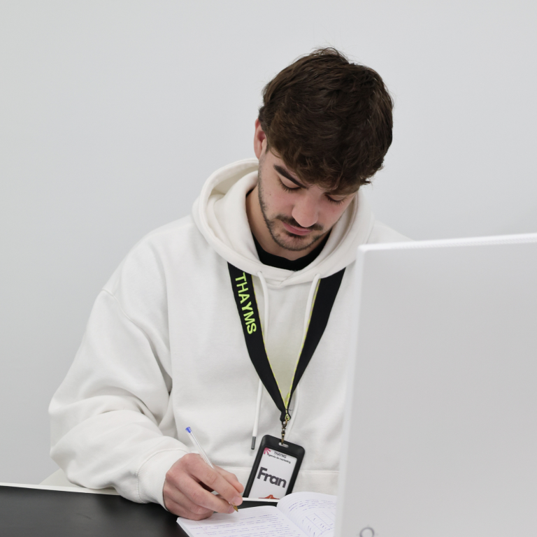 Miembro del equipo Thayms